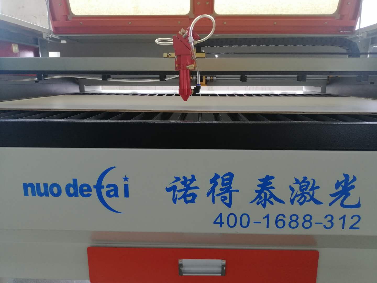 薄膜材料對(duì)于非金屬激光切割機(jī)要求！