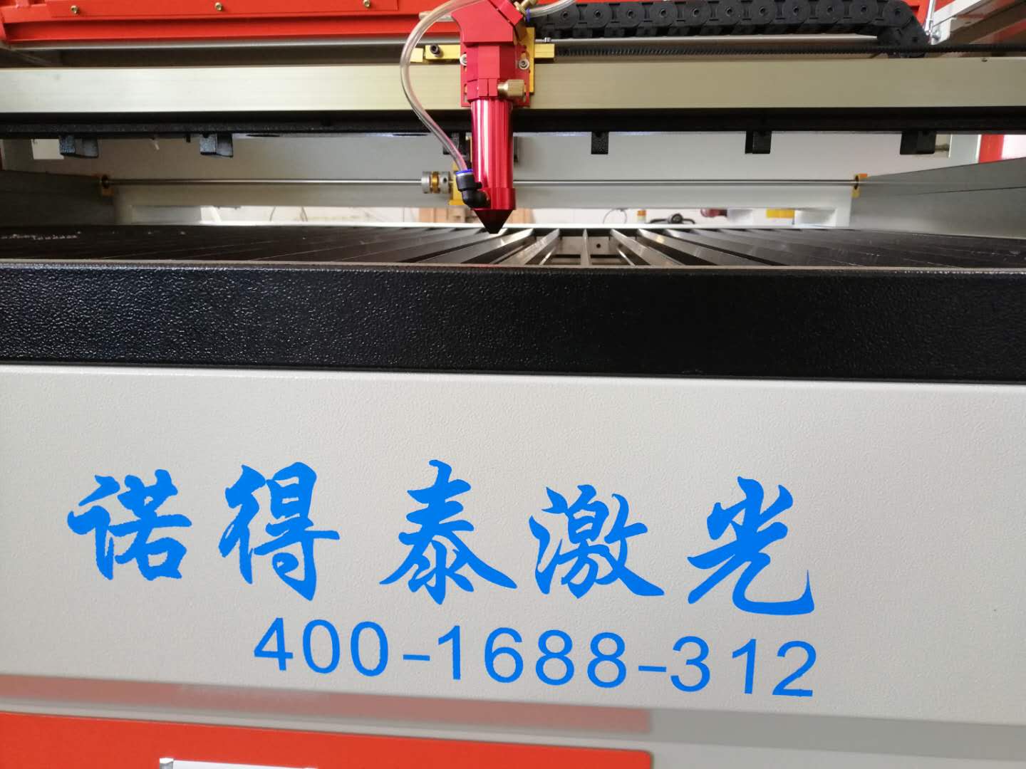 非金屬材料激光切割機(jī)廠(chǎng)家有哪些？